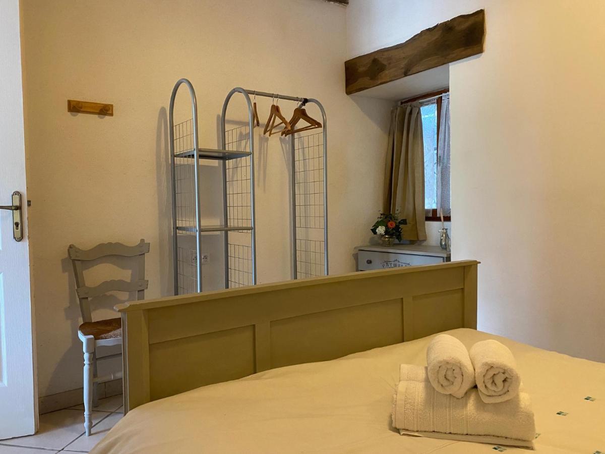 Fonclaire Holidays Mortemart Екстериор снимка