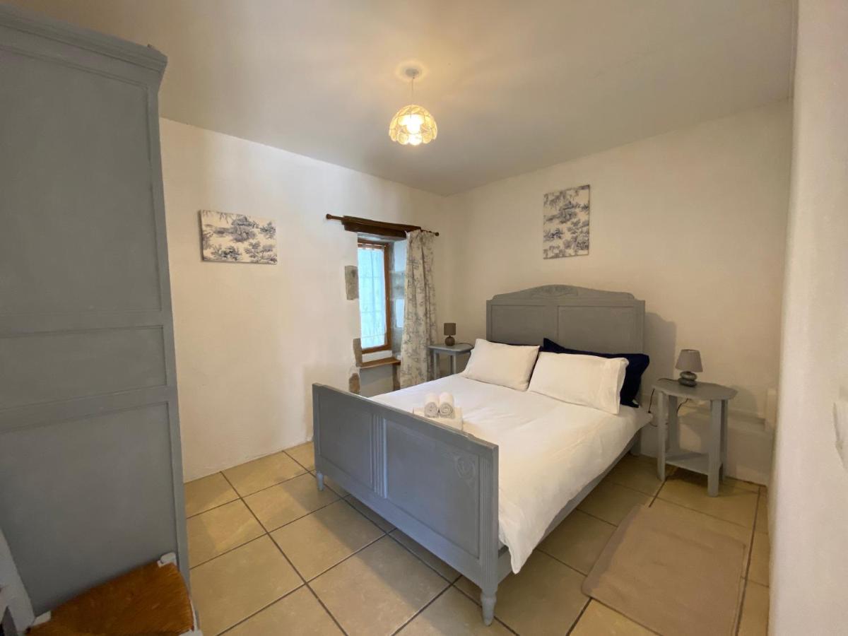 Fonclaire Holidays Mortemart Екстериор снимка