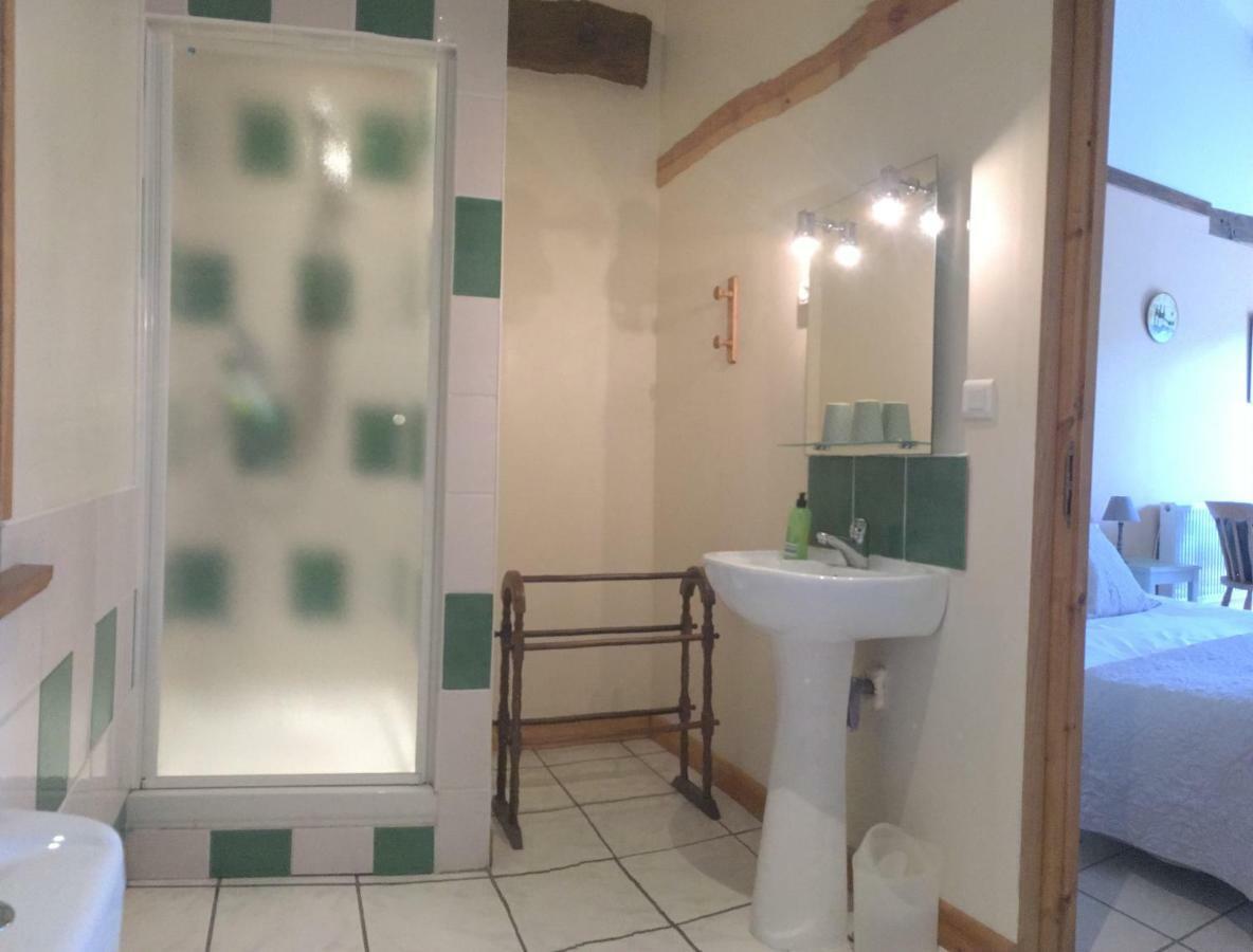 Fonclaire Holidays Mortemart Екстериор снимка